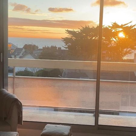 Appartement Vue Mer Proche Plage Et Centre Granville Exteriör bild